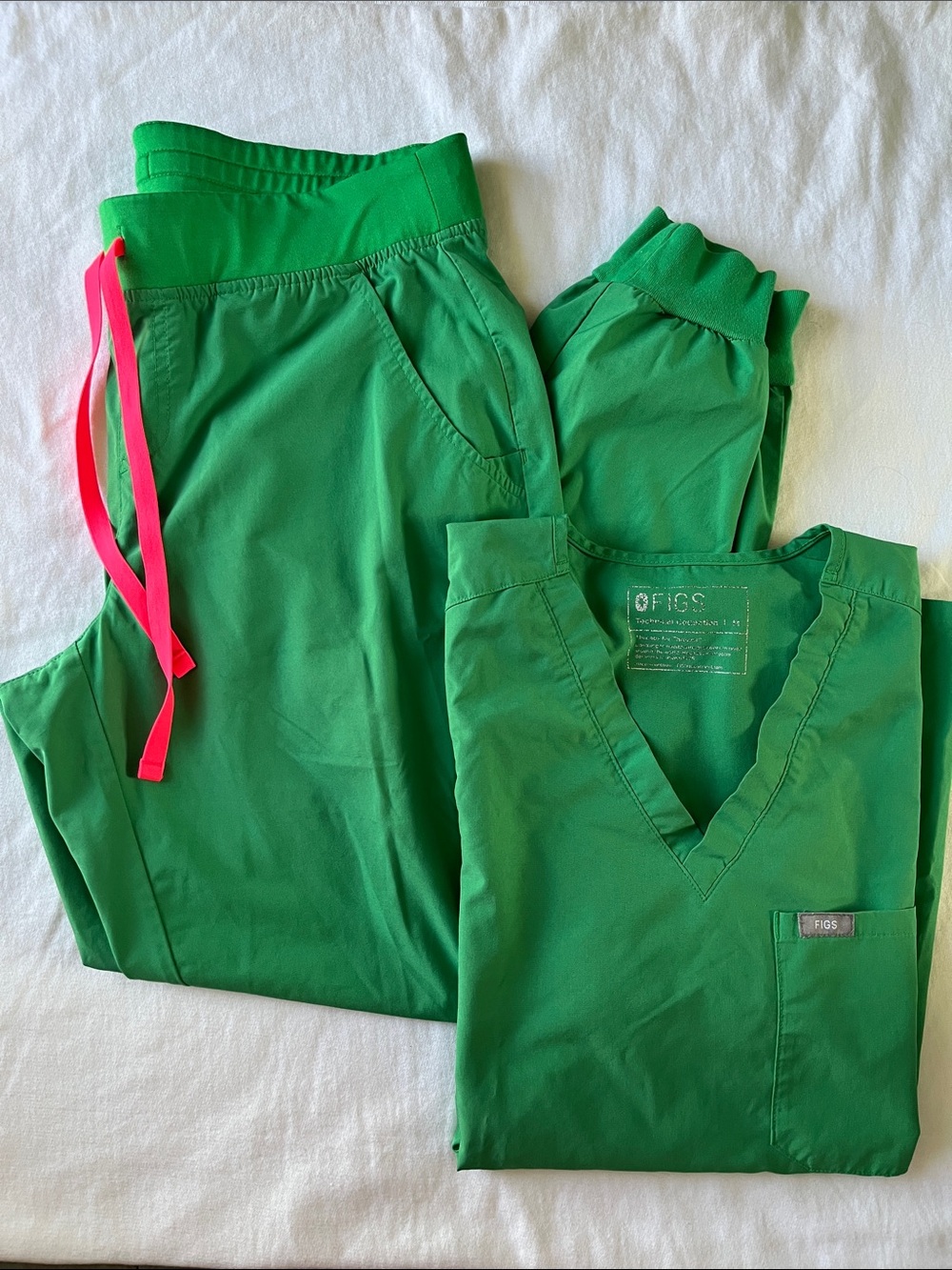 FIGS Scrub Set Safety Green FREEx Medium